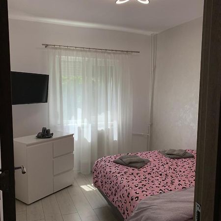 Apartament Regim Hotelier Oradea Exterior photo